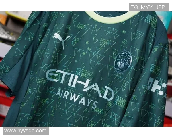 《打造个性化足球球衣设计探索球星风格与创意元素的完美融合》