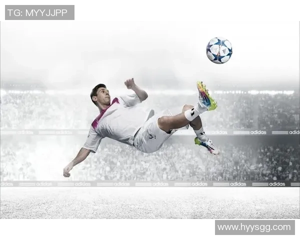 足球巨星魅力全开个人海报高清展现,感受球场风采与荣耀时刻 足球巨星魅力全开个人海报高清展现,感受球场风采与荣耀时刻